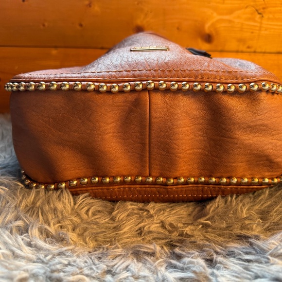 Jessica Simpson Camile Convertible Hobo Bag. Shoulder or crossbody style - Picture 7 of 9